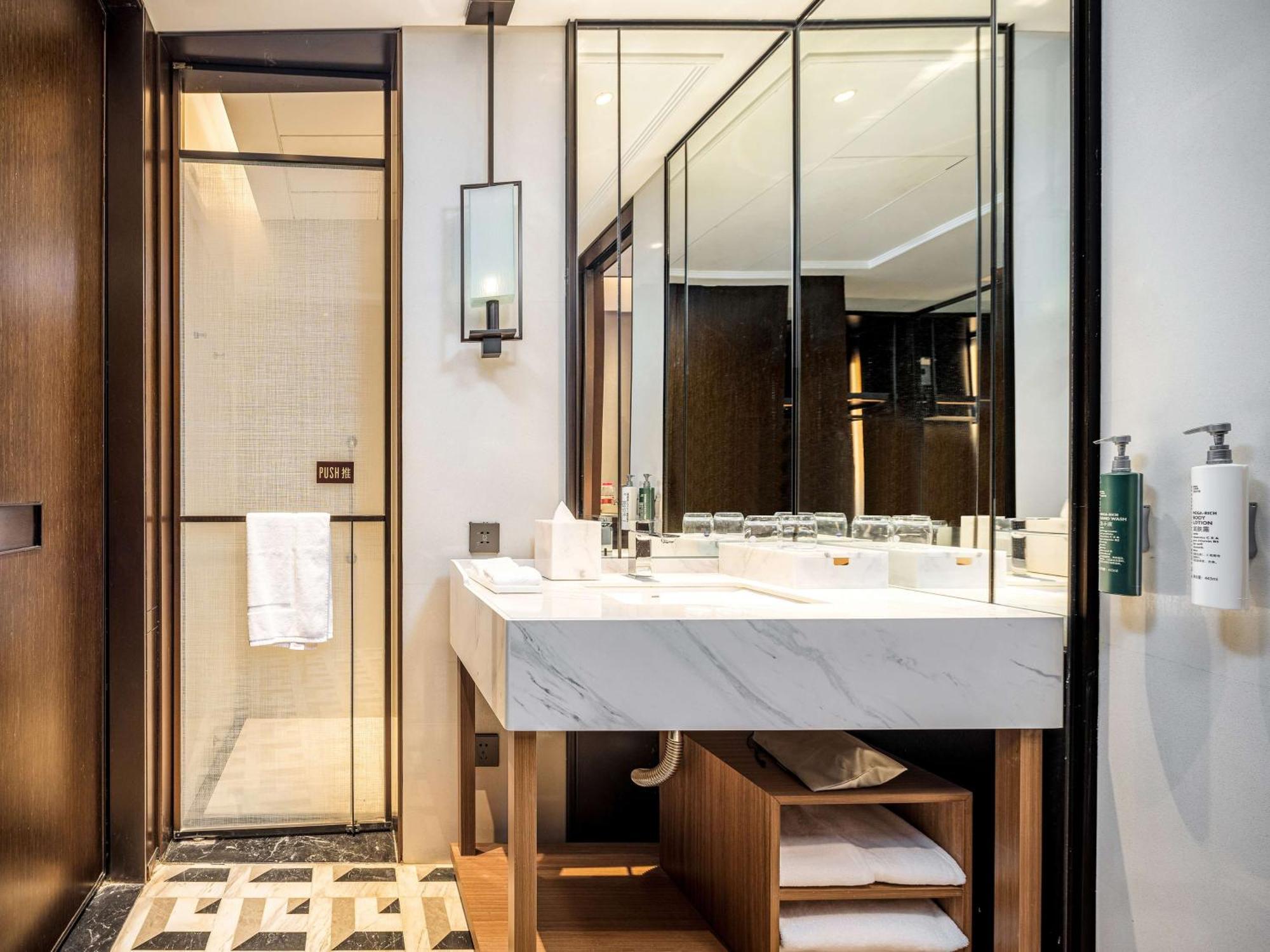 Hilton Garden Inn Beijing Guomao Eksteriør bilde