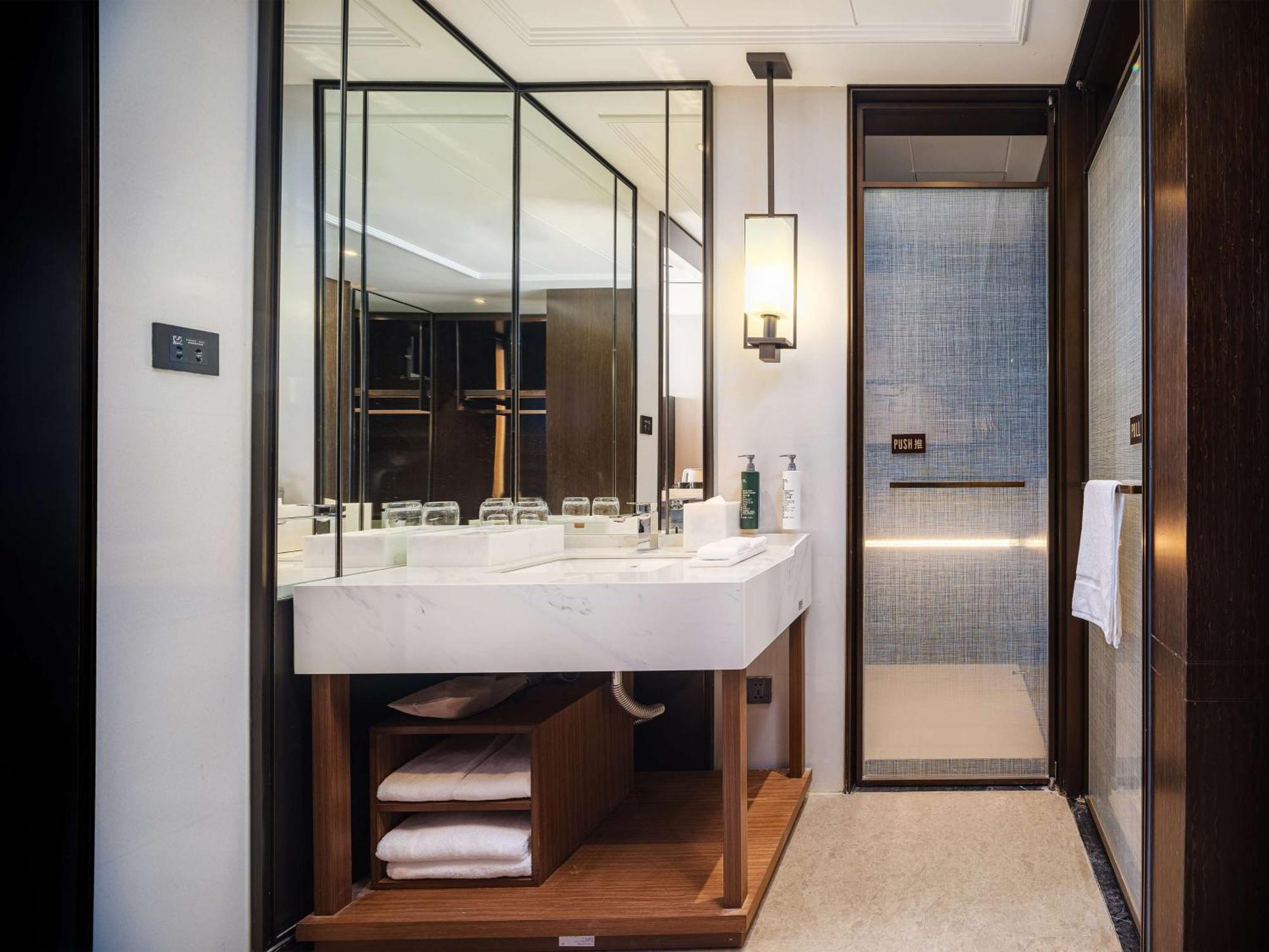 Hilton Garden Inn Beijing Guomao Eksteriør bilde