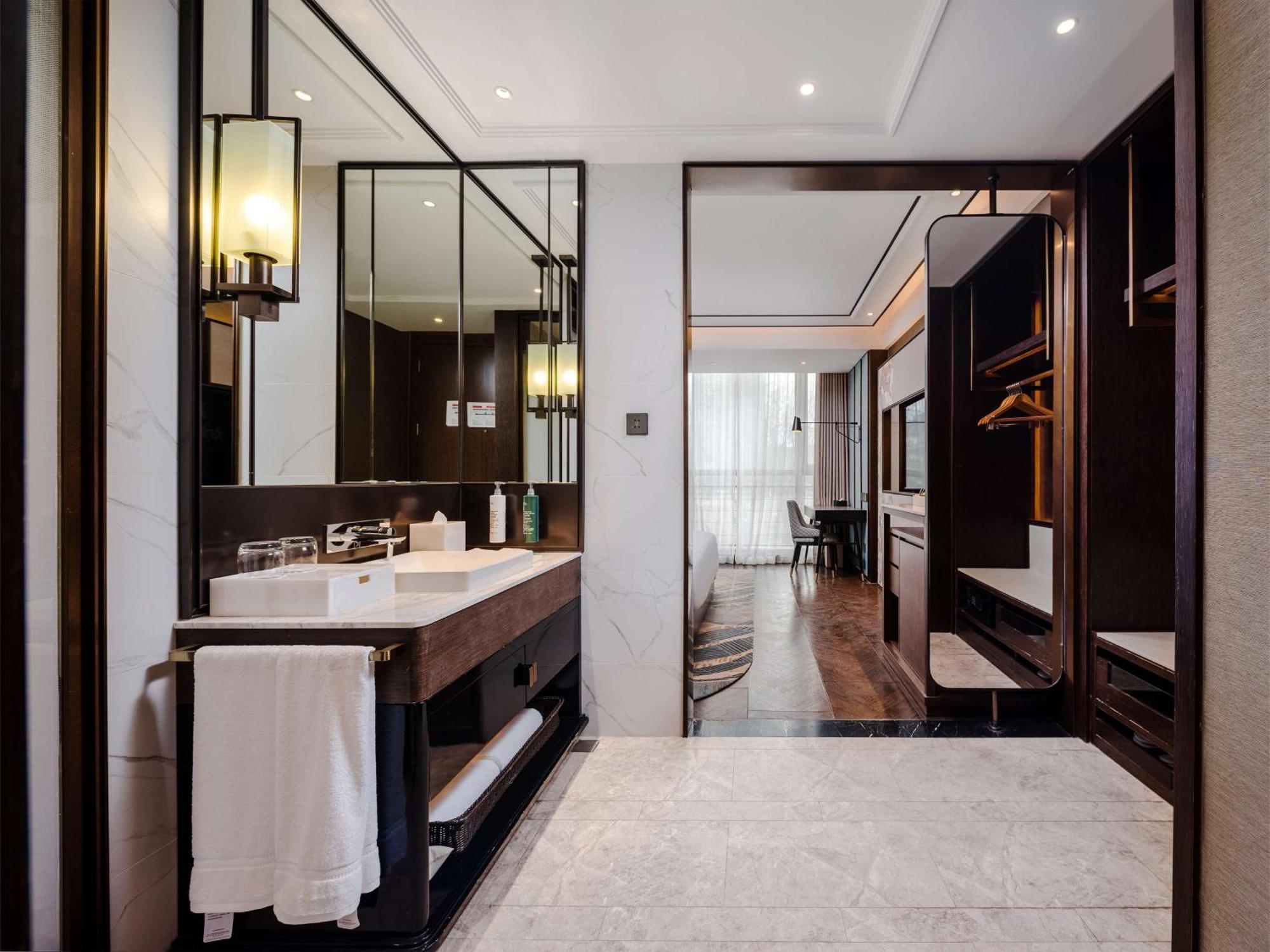 Hilton Garden Inn Beijing Guomao Eksteriør bilde